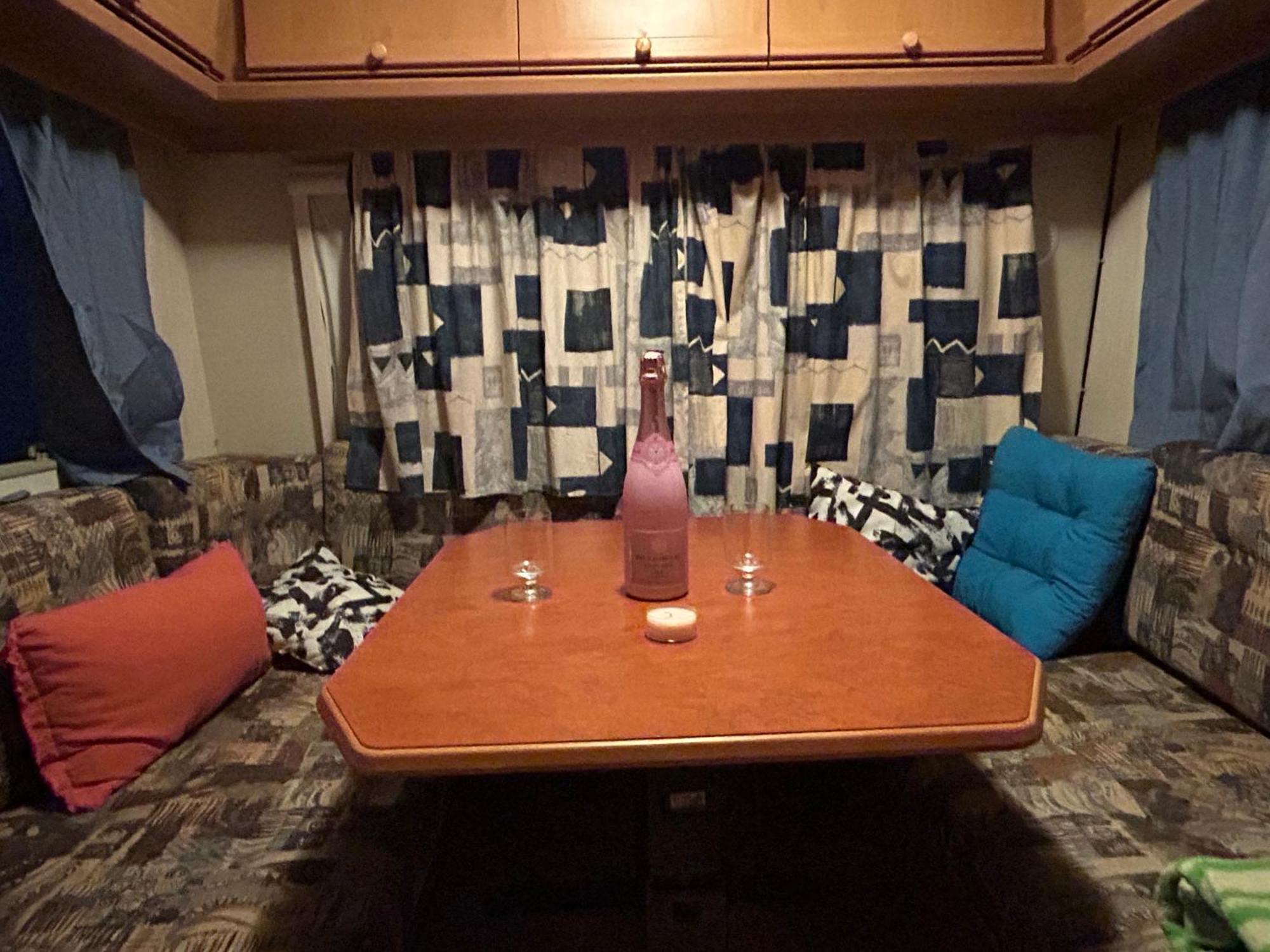 PUY Umna & Room מראה חיצוני תמונה
